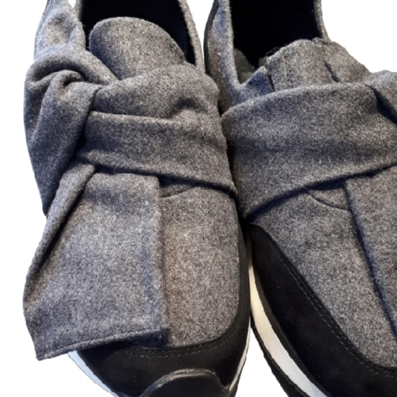 J Slides bow sneaker - Picture 5 of 5